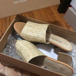 Straw slip ons